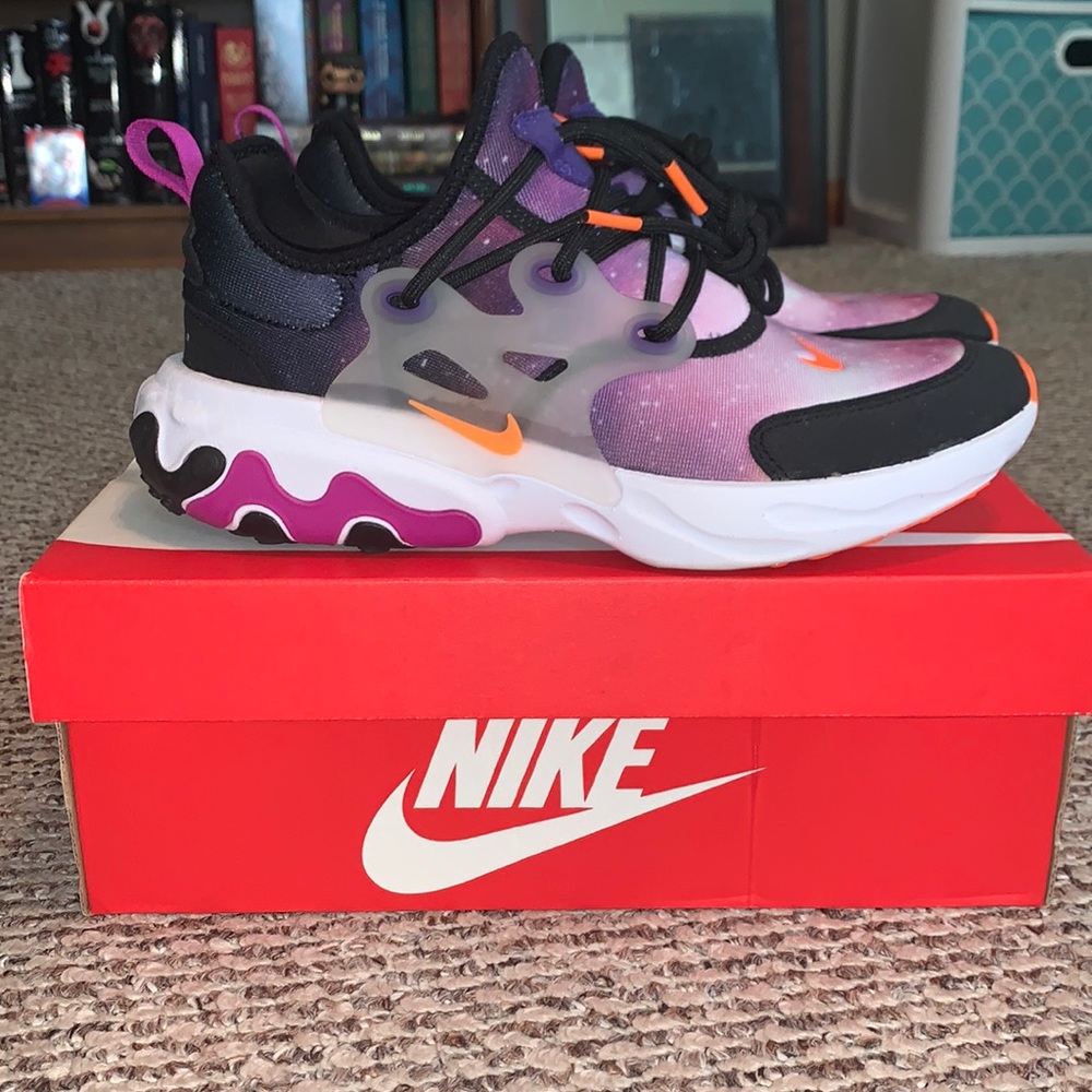 Nike React Presto Print (GS) in Black/Total Orange